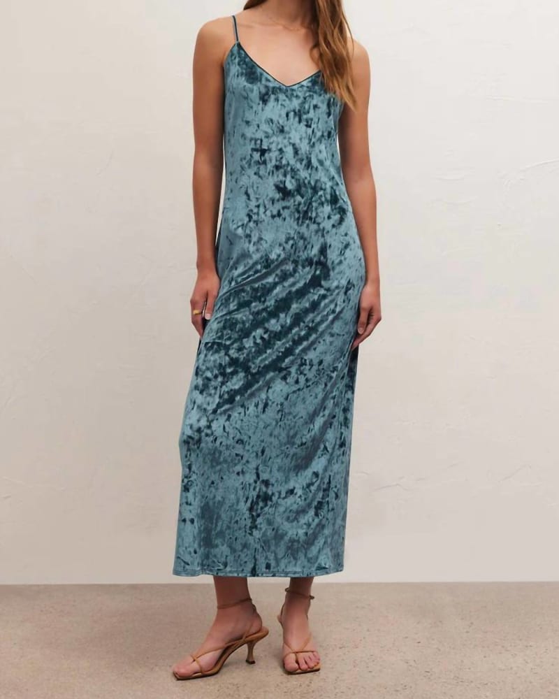 Front of a model wearing a size L Selina Crushed Velvet Dress in Abyss in Abyss by Z Supply. | dia_product_style_image_id:334814